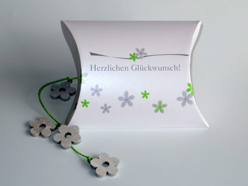 Geschenkverpackung "Blümchen" grün